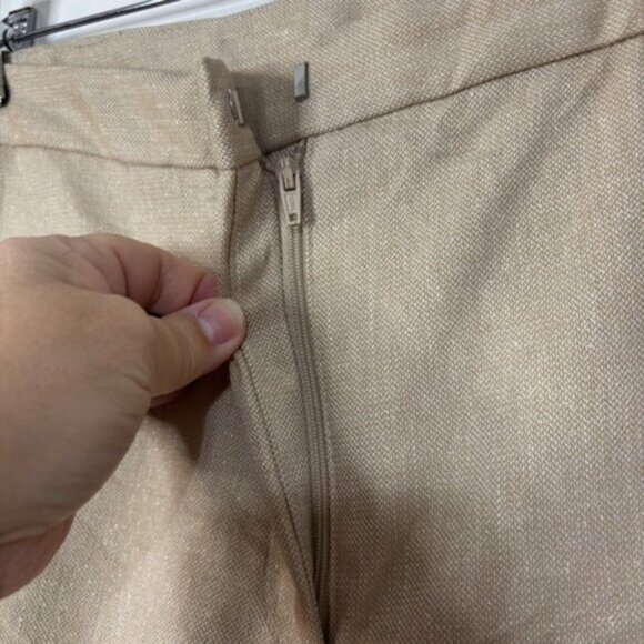 Chico’s Women’s 14 Bermuda Shorts Tan Gold Fleck Zipper Pockets Vacation Summer - Picture 3 of 7